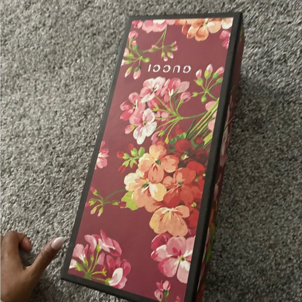 Gucci bloom slides